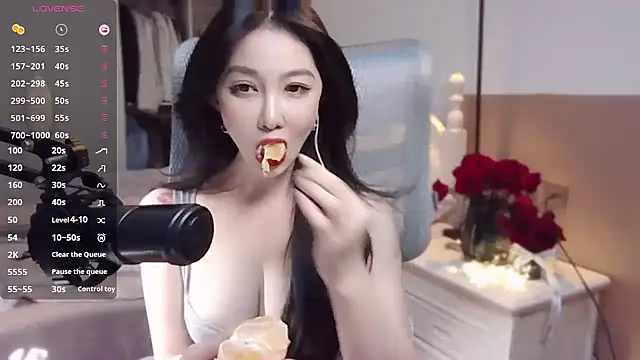 Snapshot of vyizh- chatting on 01.03.25 vyizh- online show from 01.03.25