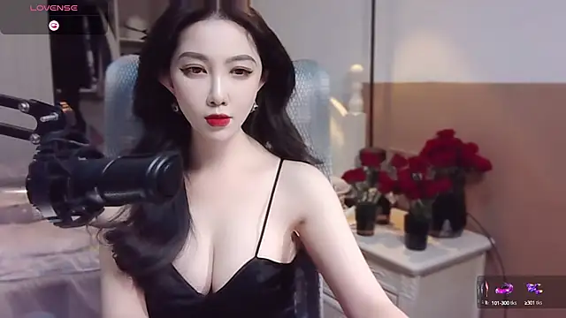 Snapshot of vyizh- chatting on 01.26.25 vyizh- online show from 01.26.25