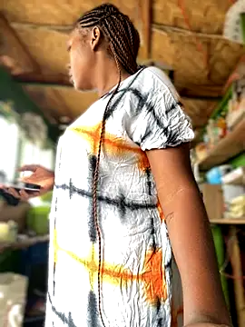 Dellah26 online show from 09.20.25