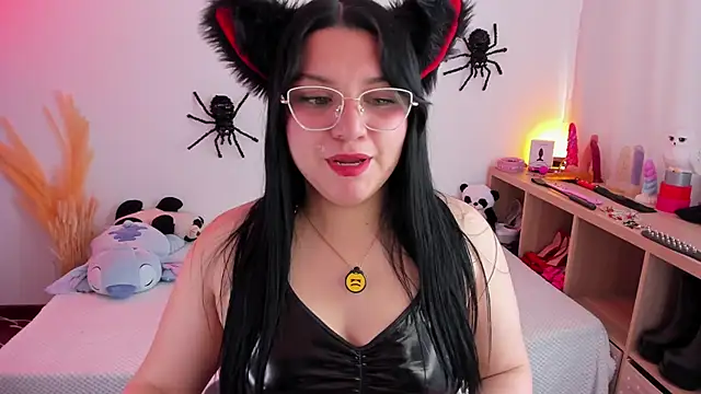 Snapshot of catha_cat chatting on 10.14.25 catha cat online show from 10.14.25