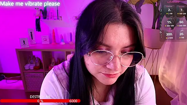 Snapshot of catha_cat chatting on 11.12.25 catha cat online show from 11.12.25