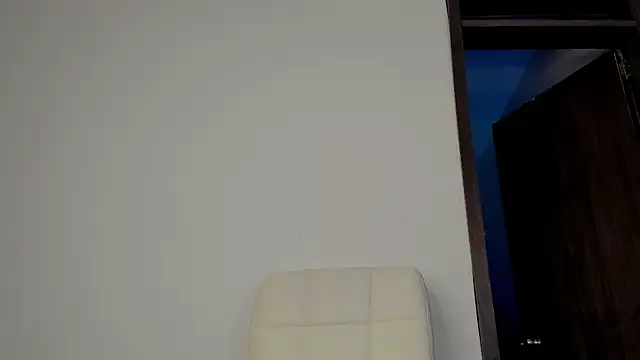 Karoline Marin online show from 12.19.25