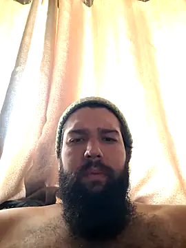 Snapshot of Luksmen chatting on 10.24.25 Luksmen online show from 10.24.25