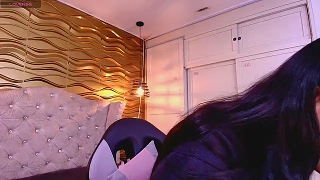 Andreita Jones online show from 04.18.26