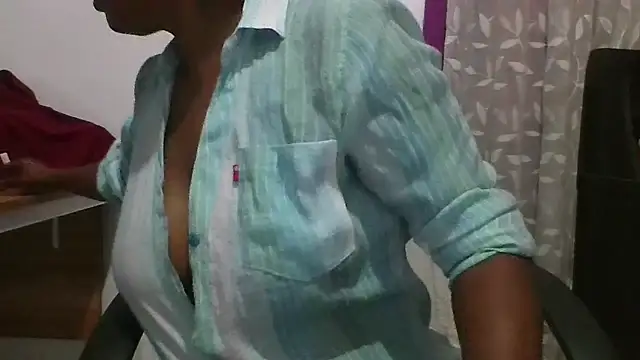 angelsilvia online show from 11.21.25