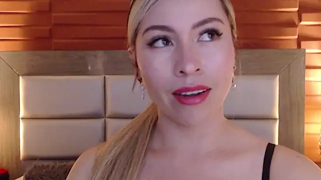 Snapshot of Ammy_Castro chatting on 02.07.25 Ammy Castro online show from 02.07.25