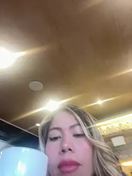 Snapshot of Ammy_Castro chatting on 02.14.26 Ammy Castro online show from 02.14.26