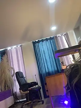 Snapshot of Ammy_Castro chatting on 02.19.26 Ammy Castro online show from 02.19.26