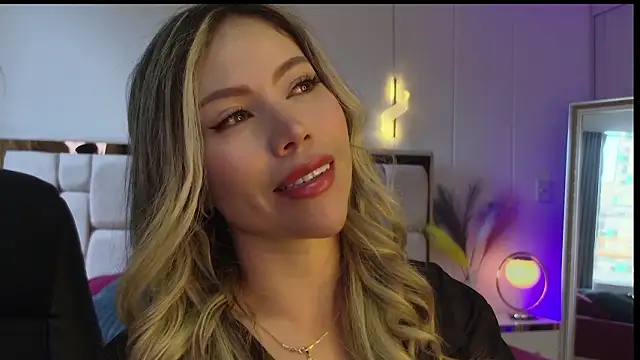 Snapshot of Ammy_Castro chatting on 02.21.26 Ammy Castro online show from 02.21.26