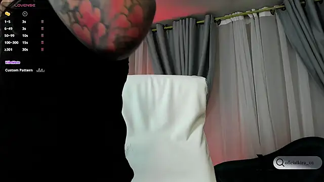 Snapshot of kira_moon__ chatting on 10.30.25 kira moon online show from 10.30.25