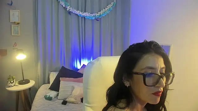 kira moon   online show from 04.08.26