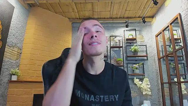 Snapshot of JordanThompson_ chatting on 03.17.25 JordanThompson online show from 03.17.25