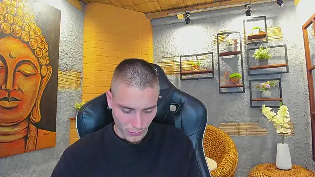 Snapshot of JordanThompson_ chatting on 03.19.25 JordanThompson online show from 03.19.25