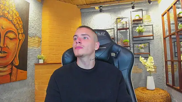 Snapshot of JordanThompson_ chatting on 03.20.25 JordanThompson online show from 03.20.25