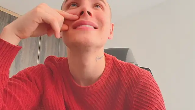 Snapshot of JordanThompson_ chatting on 09.11.25 JordanThompson online show from 09.11.25