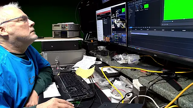 Snapshot of ButtCrackShowing-OOPS chatting on 02.24.26 ButtCrackShowing-OOPS online show from 02.24.26