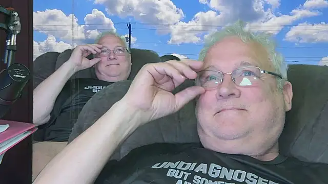 ButtCrackShowing-OOPS online show from 05.15.26