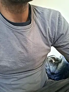 Snapshot of molozeb chatting on 09.29.25 molozeb online show from 09.29.25