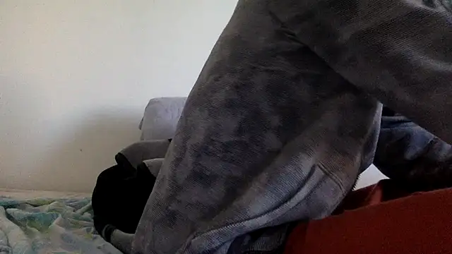 Snapshot of molozeb chatting on 10.01.25 molozeb online show from 10.01.25