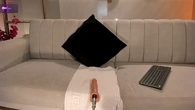 DominiqueVega online show from 01.10.25