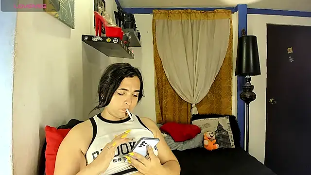 Snapshot of SARAMISHA chatting on 03.16.26 SARAMISHA online show from 03.16.26