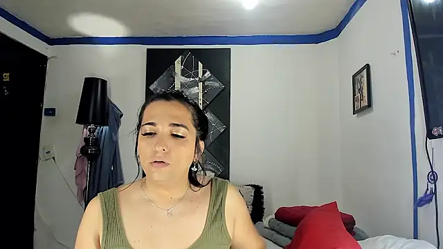 Snapshot of SARAMISHA chatting on 04.14.26 SARAMISHA online show from 04.14.26