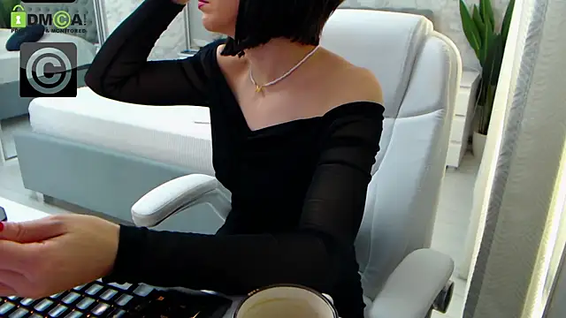 Ellysse  online show from 12.19.24