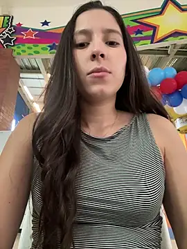 LittleDoll    online show from 02.28.25