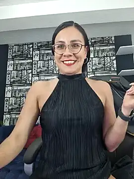 Snapshot of Agata-Moon chatting on 01.20.25 Agata-Moon online show from 01.20.25