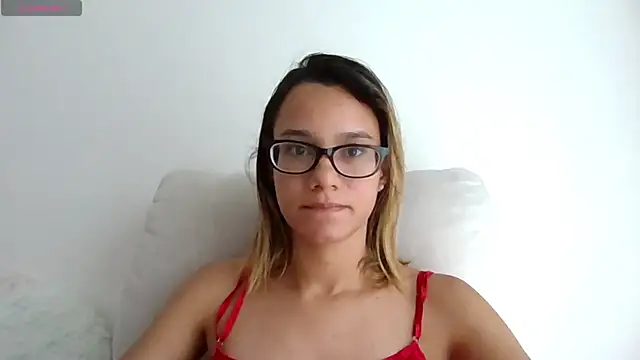 Snapshot of SamanthaWatson chatting on 05.10.26 SamanthaWatson online show from 05.10.26