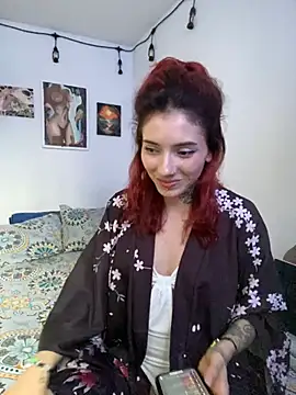 Snapshot of LiliJones_ chatting on 02.13.25 LiliJones online show from 02.13.25