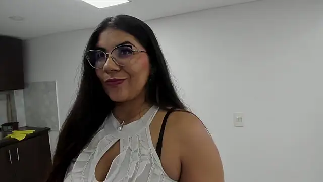 Luna Dumont online show from 10.03.25