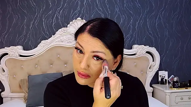 Lauren Saint online show from 10.06.25