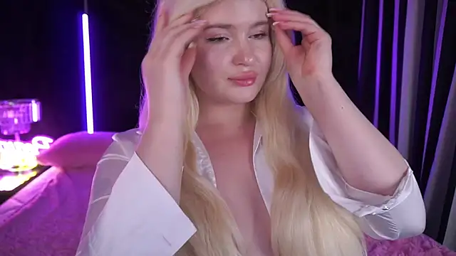 CocoSecretss online show from 12.05.24