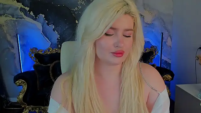 CocoSecretss online show from 02.05.25