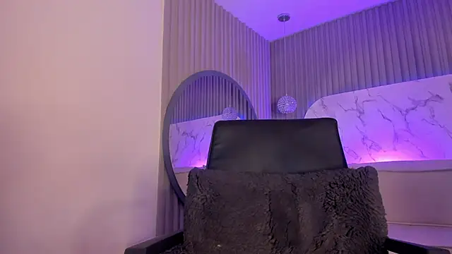 Dollar-girl online show from 05.28.26