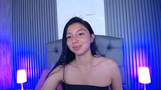 Snapshot of kendall_saenz chatting on 12.13.24 kendall saenz online show from 12.13.24