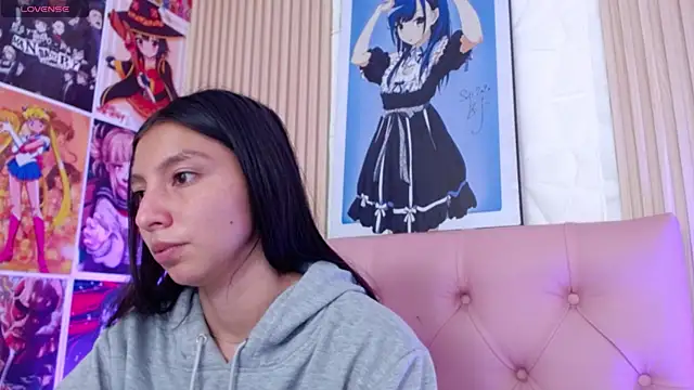 Snapshot of kendall_saenz chatting on 12.27.24 kendall saenz online show from 12.27.24