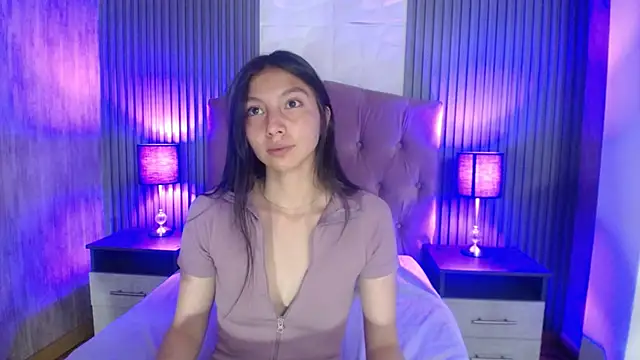 Snapshot of kendall_saenz chatting on 01.09.25 kendall saenz online show from 01.09.25