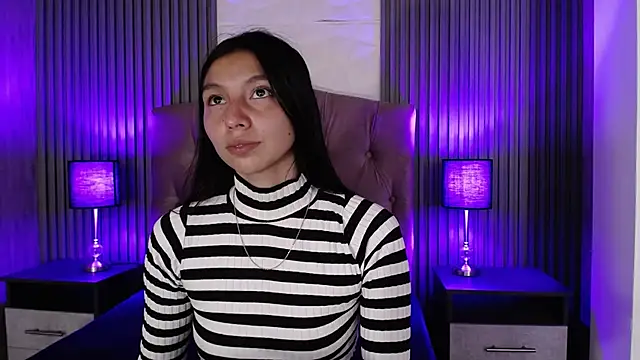 Snapshot of kendall_saenz chatting on 01.29.25 kendall saenz online show from 01.29.25