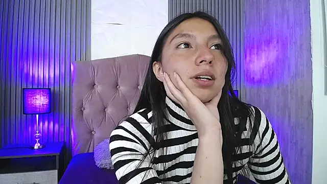 Snapshot of kendall_saenz chatting on 03.11.25 kendall saenz online show from 03.11.25