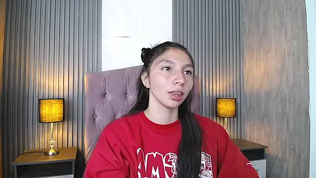 Snapshot of kendall_saenz chatting on 03.12.25 kendall saenz online show from 03.12.25