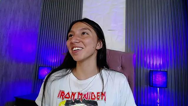 Snapshot of kendall_saenz chatting on 03.13.25 kendall saenz online show from 03.13.25