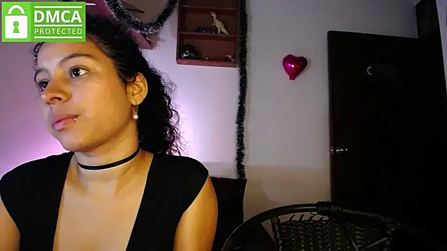 Snapshot of Mr_MrsCurie chatting on 01.07.25 Mr MrsCurie online show from 01.07.25