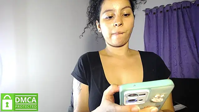 Snapshot of Mr_MrsCurie chatting on 10.10.25 Mr MrsCurie online show from 10.10.25