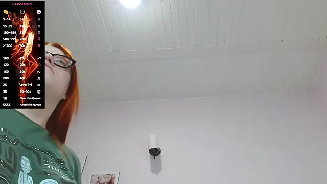 Snapshot of lucie_nicolls chatting on 01.10.25 lucie nicolls online show from 01.10.25