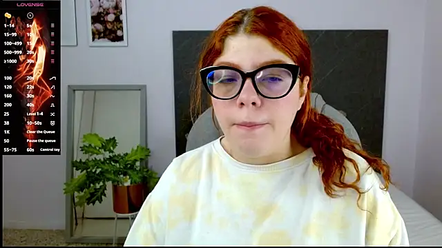 Snapshot of lucie_nicolls chatting on 01.20.25 lucie nicolls online show from 01.20.25