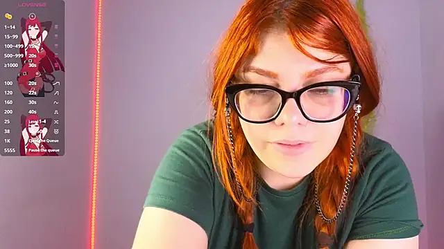 Snapshot of lucie_nicolls chatting on 02.14.25 lucie nicolls online show from 02.14.25