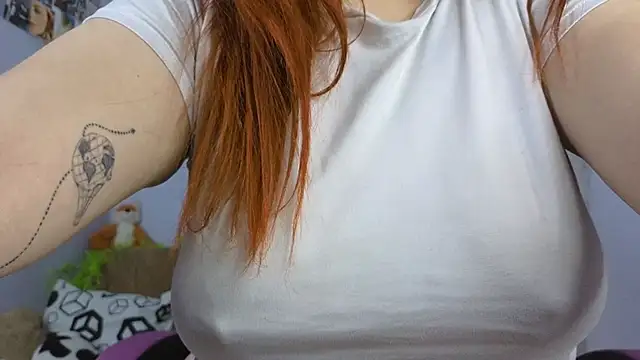 Snapshot of lucie_nicolls chatting on 02.24.25 lucie nicolls online show from 02.24.25