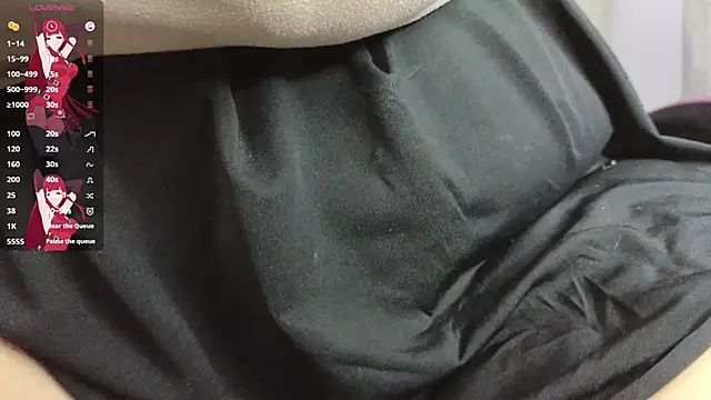 Snapshot of lucie_nicolls chatting on 02.24.25 lucie nicolls online show from 02.24.25